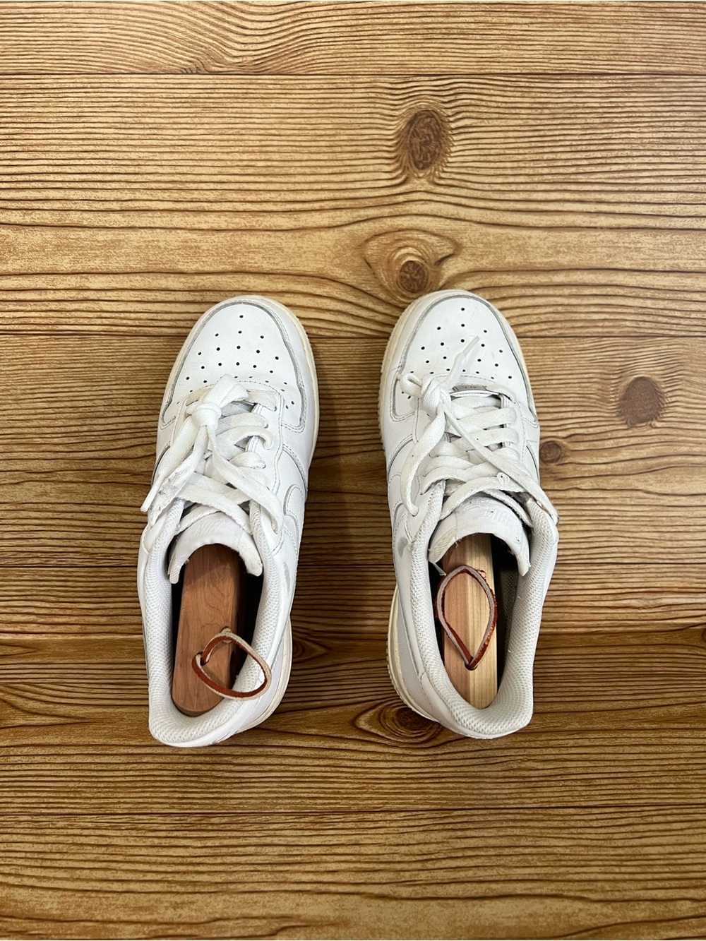 Nike Air Force 1 Low Top Triple White Leather Lace-Up Sneakers DD8959-100 Sz 6.5 - Picture 8 of 12